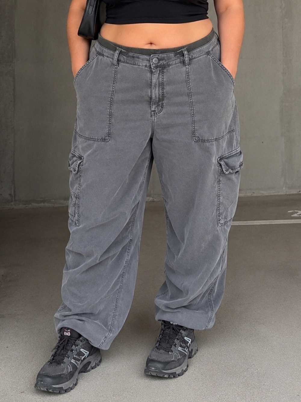 American Eagle Gray Lyocell Cargo Jogger Pants Women’s Size 16 Stretch Utility
